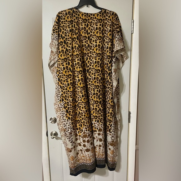 Vintage Winlar Kaftan~Gold Satin Leopard Print V-Neck Mob Wife Glam One Size - Picture 6 of 6